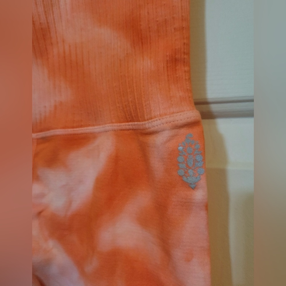 FP Movement - Good Karma Leggings & On The Radar Bra - 2pc Tie-dye Set EUC - Picture 9 of 16